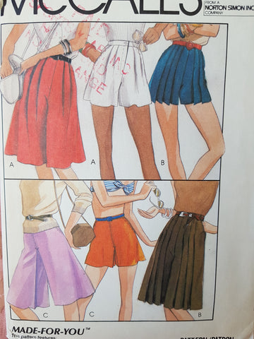 RETRO 80s Set of CULLOTTES or Shorts Pattern McCalls 7511 Six Styles, Waist 26.5, Vintage Sewing Pattern FF