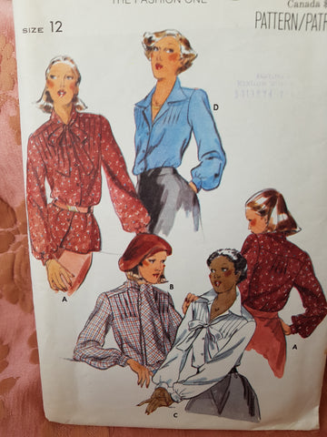 70s BEAUTIFUL Blouses Pattern BUTTERICK 5079 Lovely Tucked Detail,Bow Tie, Ascot Options, Bust 34 Vintage Sewing Pattern