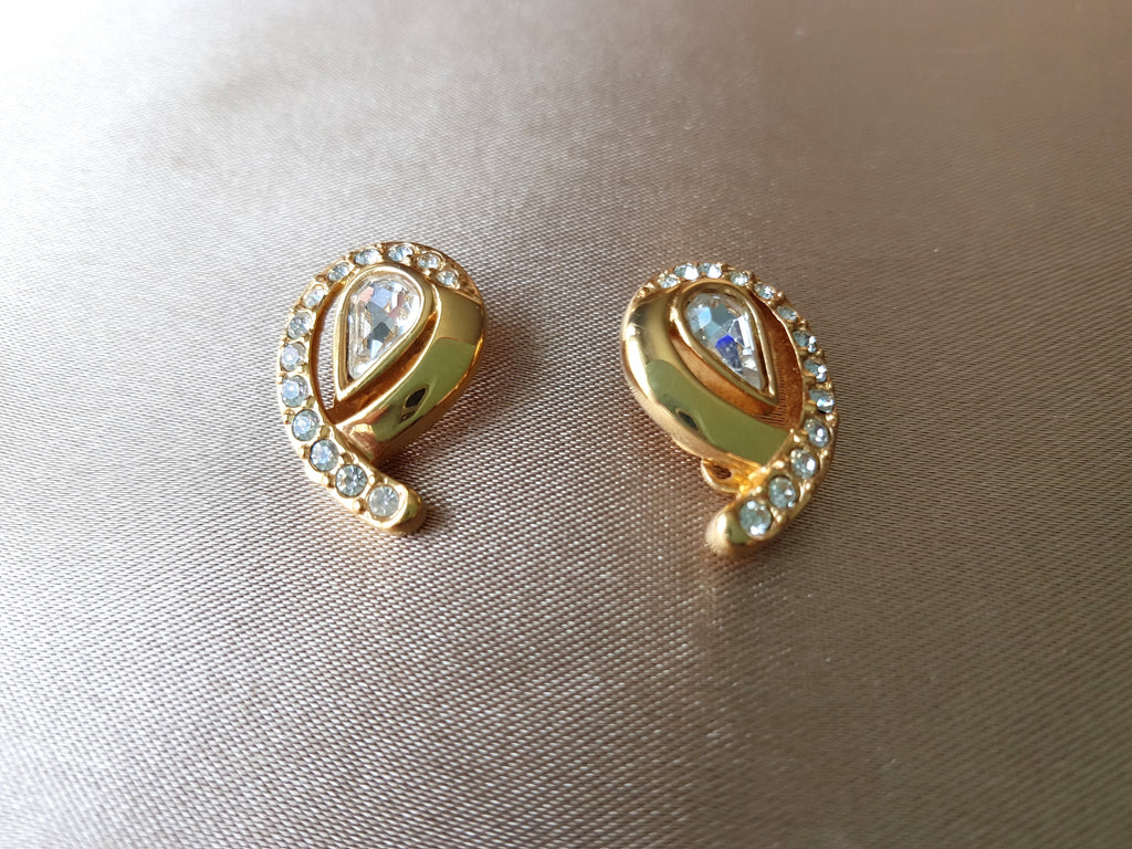 LOVELY Vintage Earrings, Signed SAL Swarovski Crystal Earrings ,Clip On Earrings, Swarovski Pave' Crystal,Collectible Vintage Jewelry