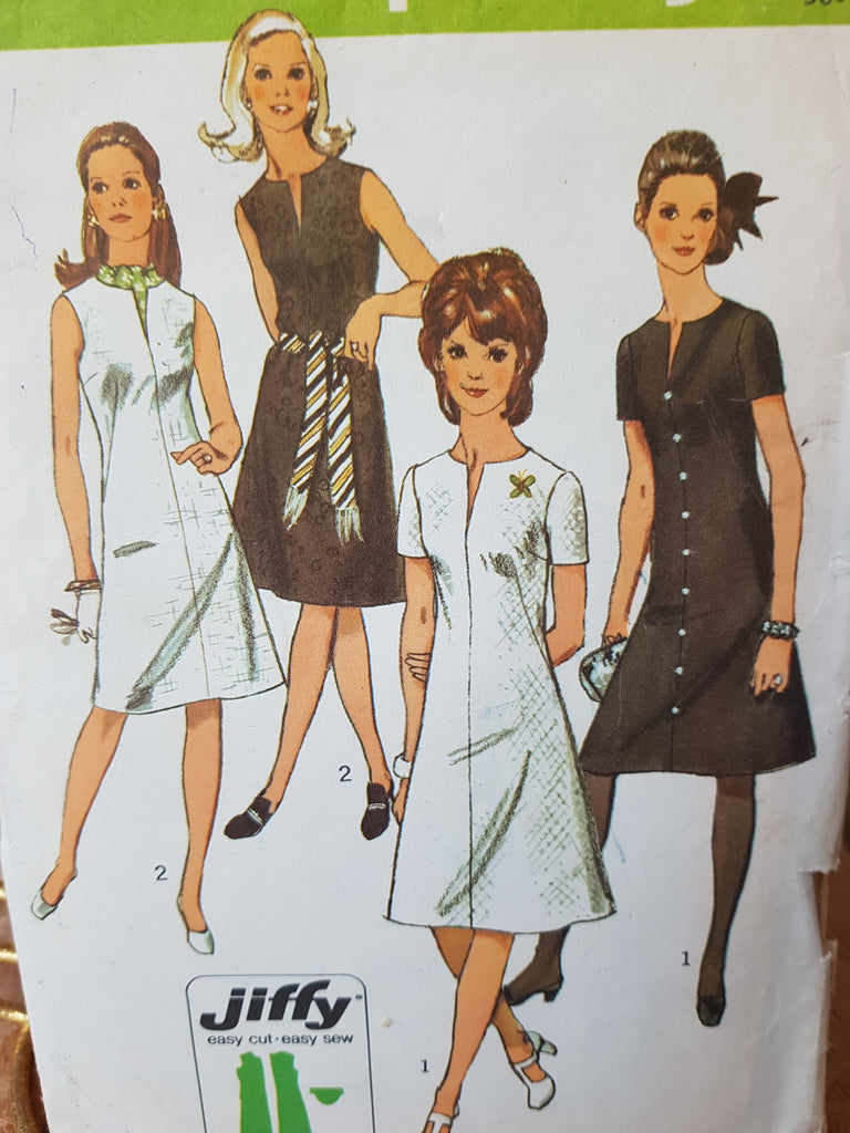 1970s CLASSY Dress Pattern SIMPLICITY 9221 Jiffy A Line Dress with Slash Front Neckline Bust 40 Vintage Sewing Pattern