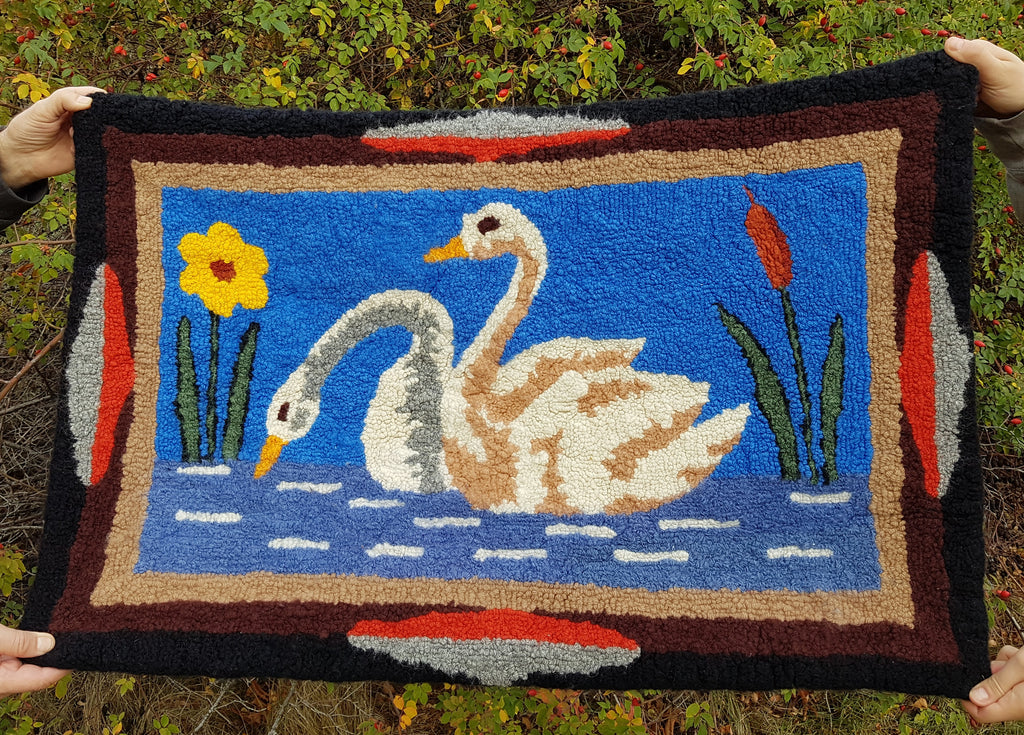 ANTIQUE Folk Art Hand Hooked Rug Pair Of Swans Lovely Condition