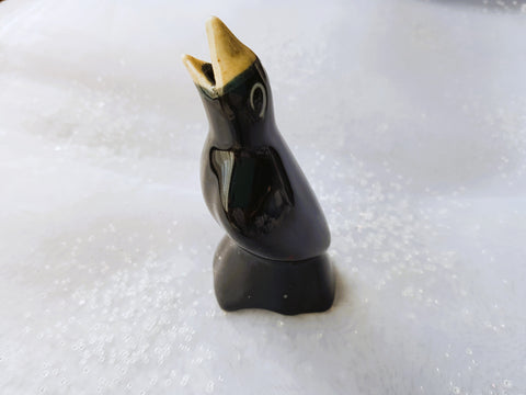 CHARMING Figural Pie Bird, Pie Funnel,Black Bird,Vintage kitchenalia,Farmhouse, English French Country Decor
