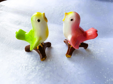 CUTE Vintage Kitsch Little Birds, Vintage Decor,Made in Japan, Collectible Hand painted Birds,Mid Century Kitsch Décor