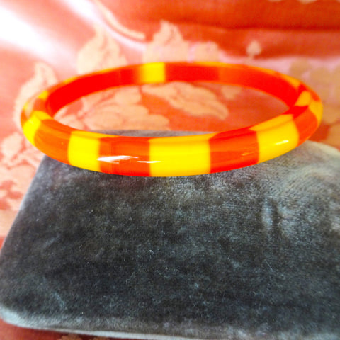 FABULOUS Vintage MOD 60s Orange and Yellow Lucite Bangle Bracelet, Banded Striped with Clear, Lucite,Collectible Vintage Jewelry