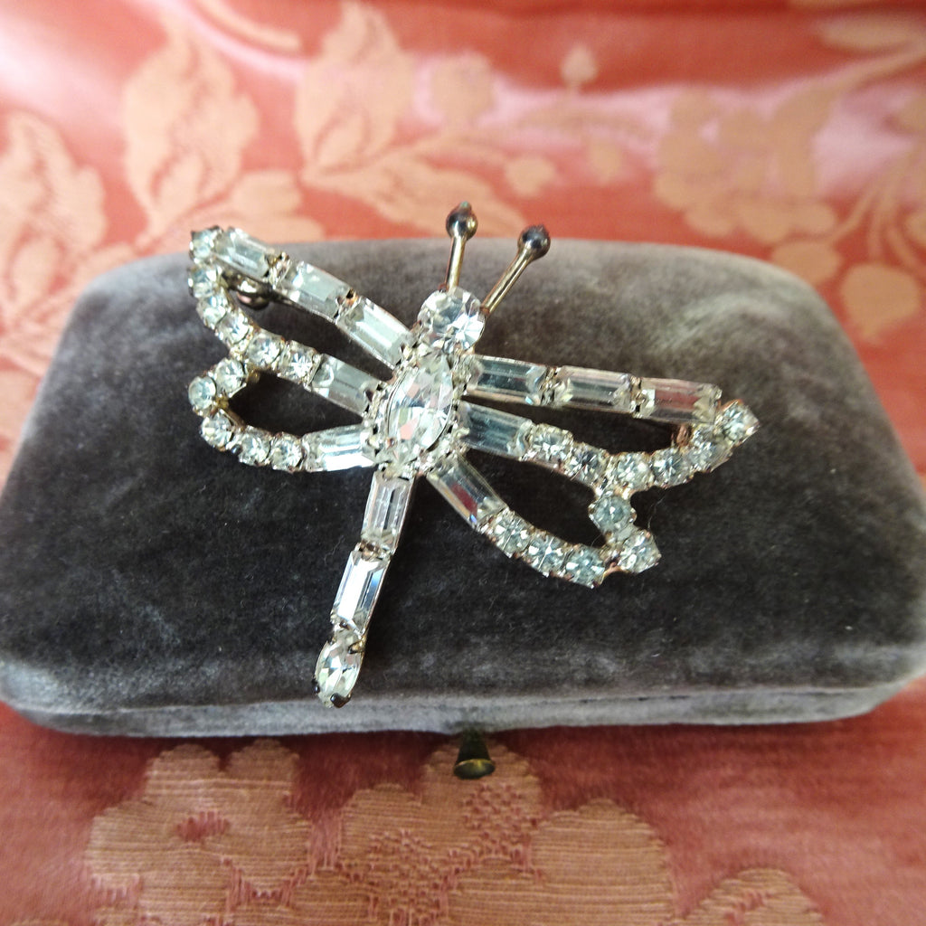 BEAUTIFUL Vintage 1950s Dragonfly Brooch, Sparkling Rhinestone Crystals, Silver Back, Collectible Mid Century Jewelry