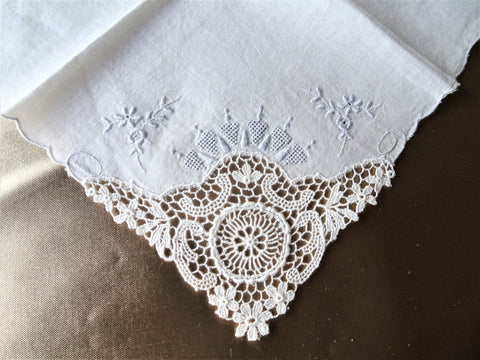 Lovely WEDDING Hanky,Lots of Handwork,Bobbin Lace,Vintage Handkerchief,Bridal Hankie,Raised Embroidery,Collector or Bridal Heirloom,Vintage Hankies