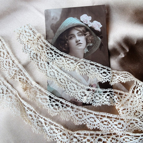 BEAUTIFUL Antique Bobbin Lace Sleeve Lace, Creamy Color Lace, Lace Cuffs,Perfect For Heirloom Sewing, Doll Size Lace, Fine Sewing Projects, Collectible Antique Lace
