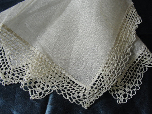 Vintage 1930s Fine Irish Linen and Hand Made Lace Hanky Perfect For Wedding Handkerchief Bridal Hankie
