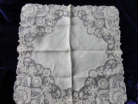 Beautiful Antique Lace Hankie BRIDAL WEDDING HANDKERCHIEF Hanky Fancy Wide Lace Perfect Bride to Be Present