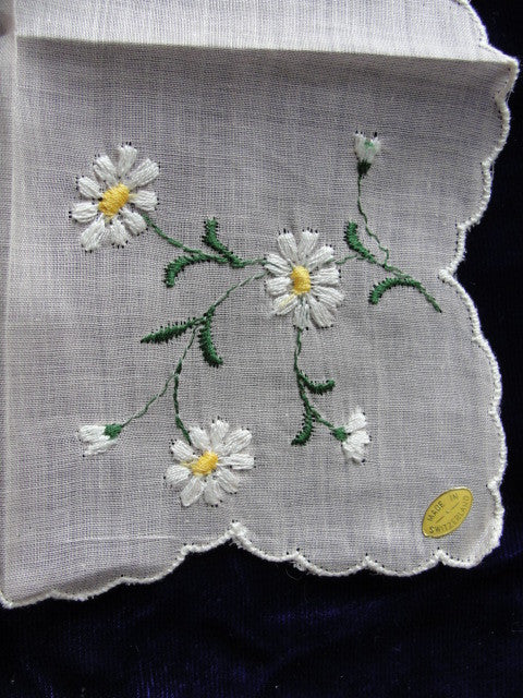 Lovely Vintage Hand Embroidered Swiss Hankie BRIDAL WEDDING HANDKERCHIEF Special Hanky Daisies Flowers Embroidery