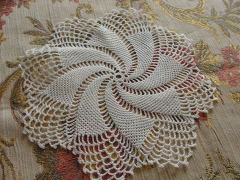 LOVELY Vintage Fine Hand Crochet Lace Small Doily Beautiful Workmanship Add To Doilies Collection