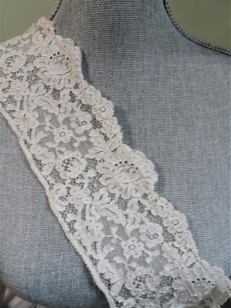 BEAUTIFUL Vintage FRENCH Fine Lace Trim Flounce,Intricate Pattern For Bridal Dress,Dolls,Flapper Dress,Heirloom Sewing Antique Textiles