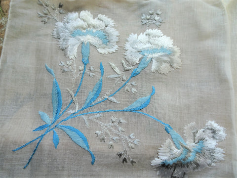 EXCEPTIONAL Floral Embroidered Hanky,Vintage Handkerchief,Carnation Flowers Hankie,Swiss Hand Embroidery,Wedding Bridal Hanky Gifts,Collectible Vintage Hankies