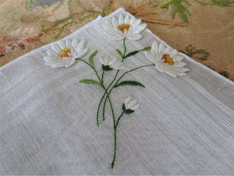 BEAUTIFUL Floral Embroidered Hankie,Vintage Handkerchief,Daisy Flowers Embroidery,Wedding Bridal Hanky Gifts,Collectible Hankies