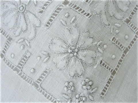 Lovely Vintage WEDDING HANDKERCHIEF Deco Drawn Thread Gorgeous Bridal Hankie Stunning Applique Work Finest Linen Hanky Never Used