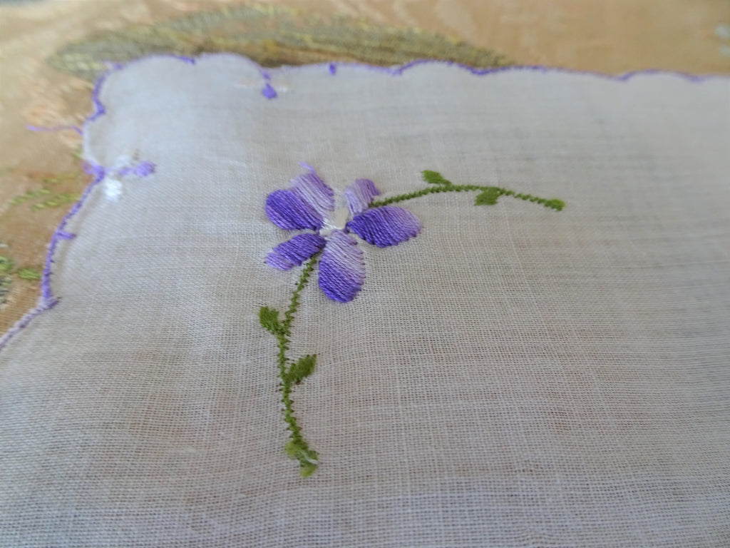 PRETTY Hand Embroidered Vintage Hanky, Purple Violet Flowers, Handkerchief,Hankie,Collectible Vintage Hankies