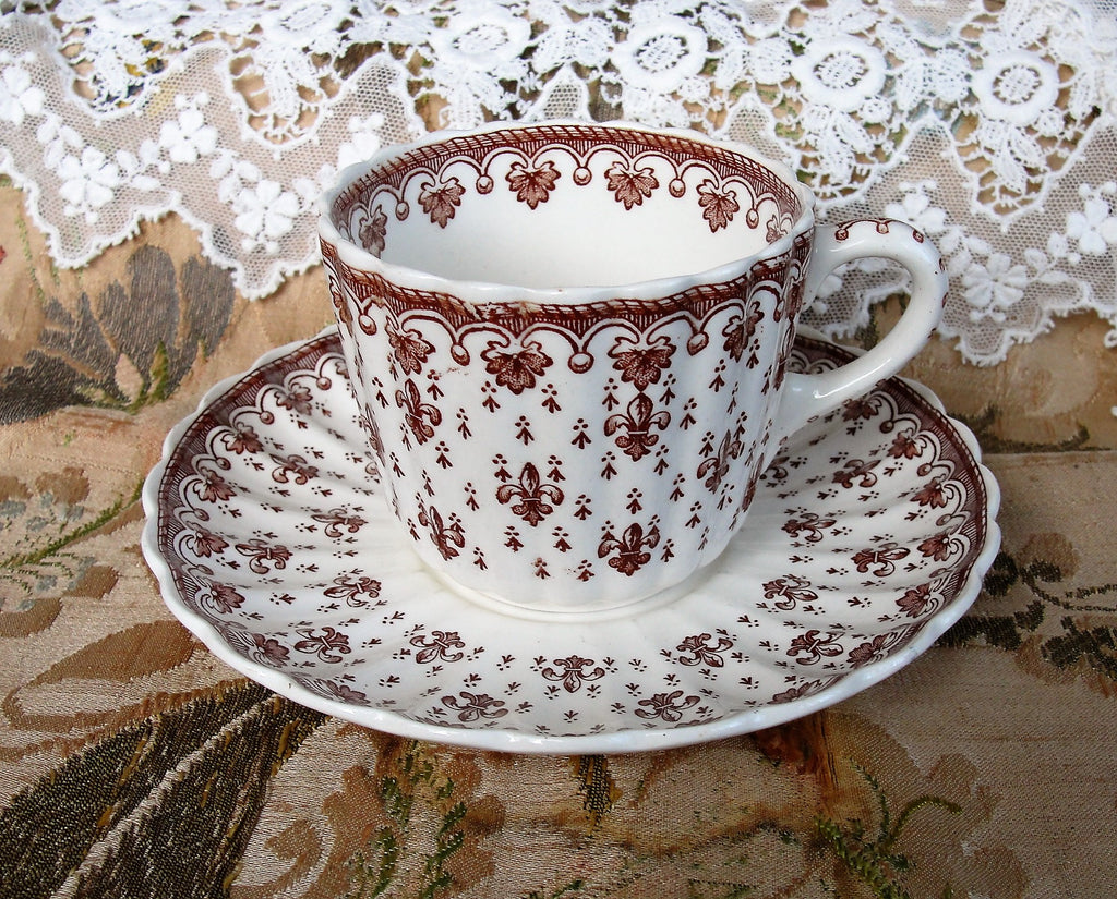 CHARMING Vintage Copeland Spode Teacup and Saucer Fleur-de-Lis Pattern Cup and Saucer, Brown Transferware, French Cottage Decor, Farmhouse Decor Collectible Teacups and Saucers