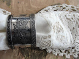 VICTORIAN Engraved Silver Napkin Ring, Lovely Floral Engraved Pattern,Silver Plated Napkin Holder, Fine Dining Silver, Collectible Silver