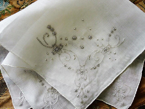 CHARMING Vintage WEDDING HANDKERCHIEF Art Deco Hanky Gorgeous Bridal Hankie Stunning Raised Embroidery Work Finest Linen Hanky