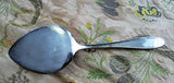 LOVELY Vintage Silver CAKE Server Oneida Community Plate Par Plate Vintage Silverware, Vintage Flatware, Fine Dining, Silver Pastry Server