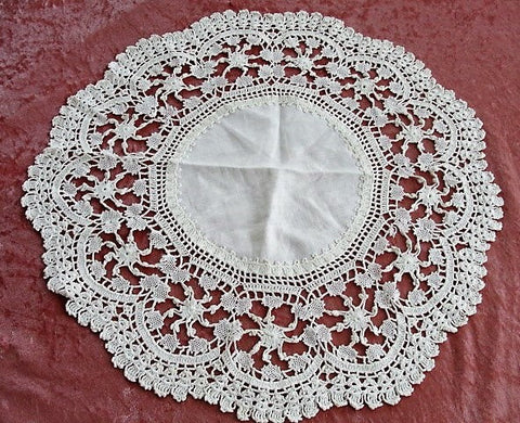 BEAUTIFUL Antique Cluny Wide Bobbin Lace Edge Linen Doily, Table Topper, Centerpiece, Decorative Vintage Linens Chateau Chic,Farmhouse Decor