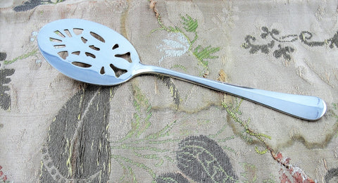 VINTAGE Pierced Silver Pastry Pie Cake Server,Silver Plate,Vintage Silverware,Vintage Flatware,Dining,Silver Pastry Server,Wedding Gifts