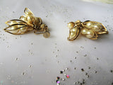 LOVELY 50s Coro Signed Earrings,Caged Pearls Earrings,Dangle Earrings,Mid Century Screw Back Earrings,Vintage Collectible Jewelry