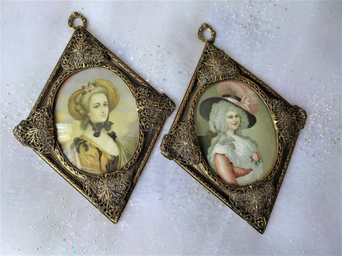 ROMANTIC Vintage Filigree Framed Pictures,Lovely Decorative Metal Frames,Chateau Decor,Collectible Frames