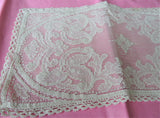 BEAUTIFUL Vintage Lace Tray Cloth or Dresser Doily, Flowers,Farmhouse Decor,French Decor,Vintage Linens Lover Gift,Collectible Lace Linens