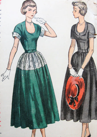 1940s PRETTY Dress Pattern SIMPLICITY 2795 Horseshoe Shape Neckline,Kimono Sleeves Full Skirted Dress Bust 32 Vintage Sewing Pattern